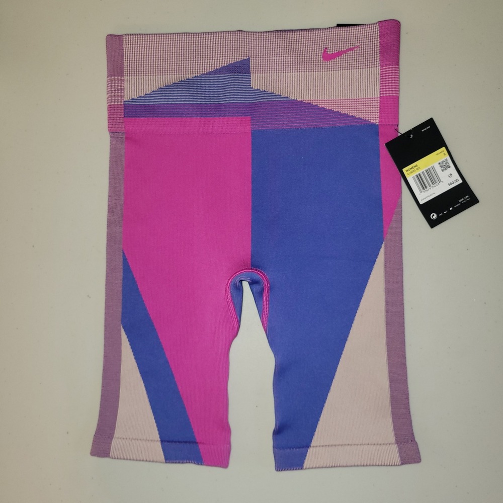 Nike Icon Clash Women's Seamless 8" Training Shorts‎